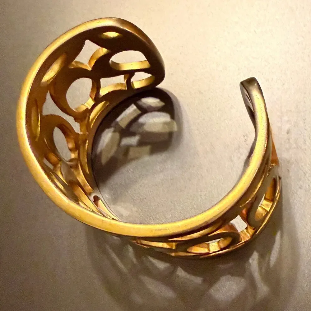 Vintage COACH Gold Tone Signature “C” Logo Cuff Bracelet - Picture 6 of 8